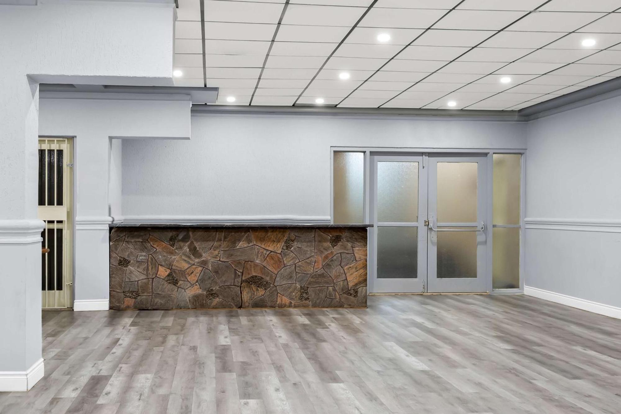 Surestay Plus By Best Western Windsor Buitenkant foto