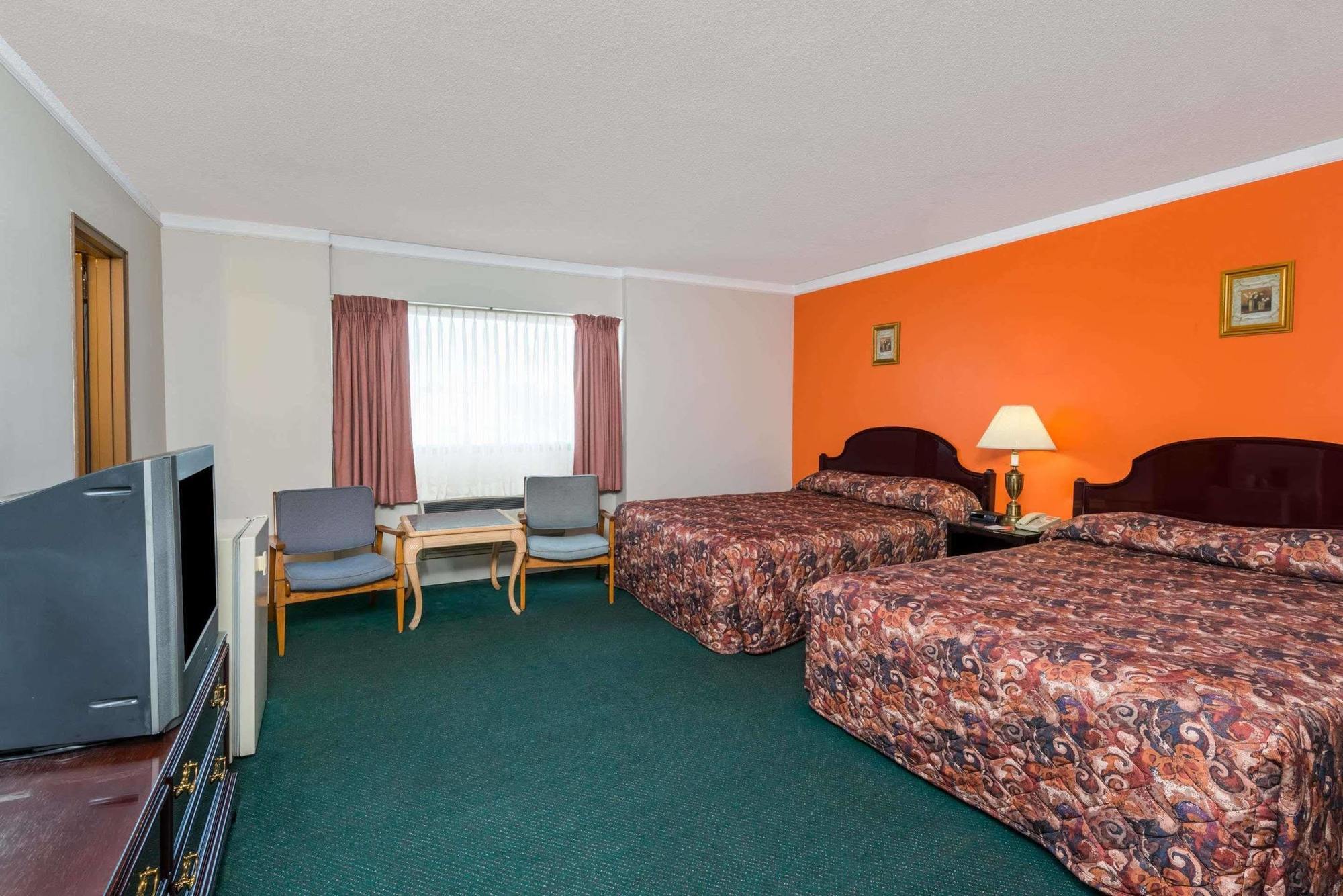 Surestay Plus By Best Western Windsor Buitenkant foto